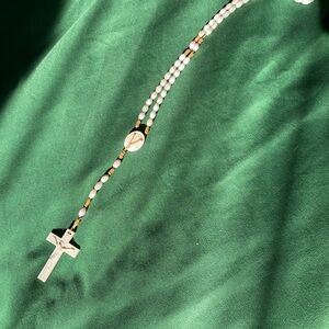 Vintage 70s rosary beads - great condition
